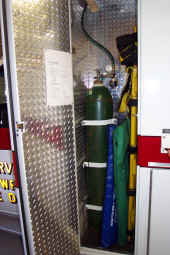 Medic 13 Driver Side Front Compartment.JPG (942097 bytes)